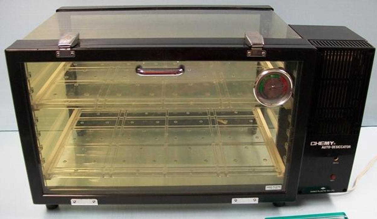 Used SANKO PLASTIC CO. CHEMY AUTO-DESICCATOR W/ HYDRO METER