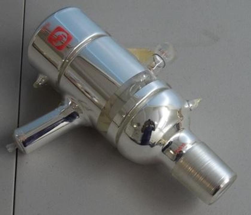 Used QTY. 1. SGI SILVERED VACUUM GLASS DISTILLATION HEAD COLUMN FEED ADAPTER 10/30 THERMOMETER WELL