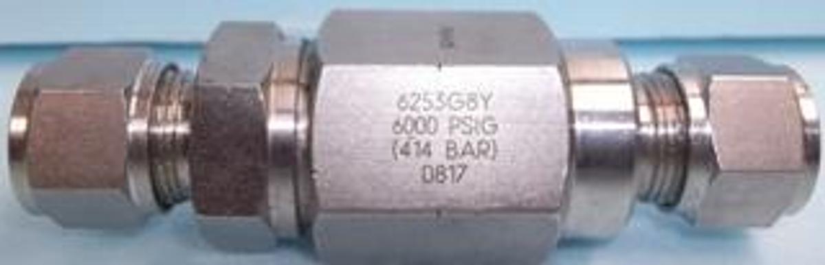 Used QTY. 1. HOKE 11/16"" X 11/16" STAINLESS STEEL FITTING 316 GYROLOK 90A07 90A05 CP 2 PSI(.1 BAR) 6253GY8 6000 PSIG (414 BAR) 0817.