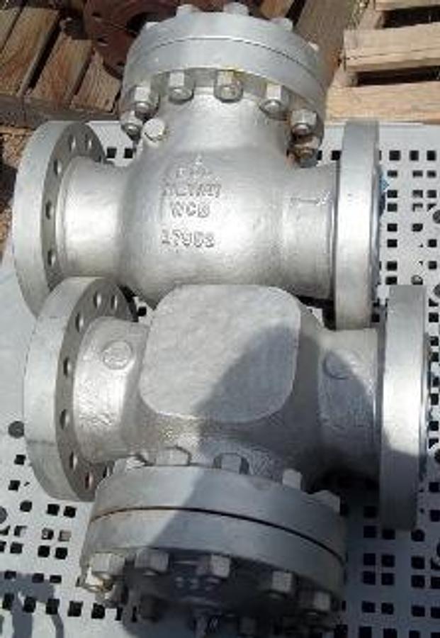 Used NEWAY 6" 600 FLANGED RAISED FACE CHECK VALVE WCB. (WELD ABLE CARBON BODY). B7953.