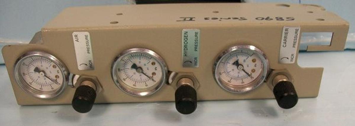 Used HEWLETT PACKARD 19246A INTERNAL FLOW PANEL WITH 3 MINI REGULATORS FOR CONTROL OF FLOW AT THE G.C.