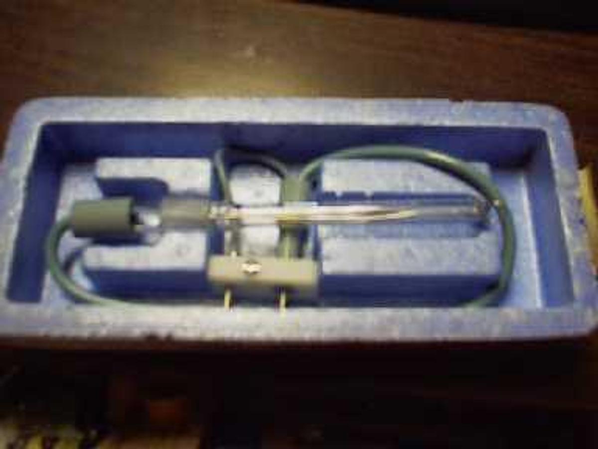 Used QTY. 1. PHOTOVOLT POLARIZED PLATINUM ELECTRODE 640042 (NEW IN BOX)