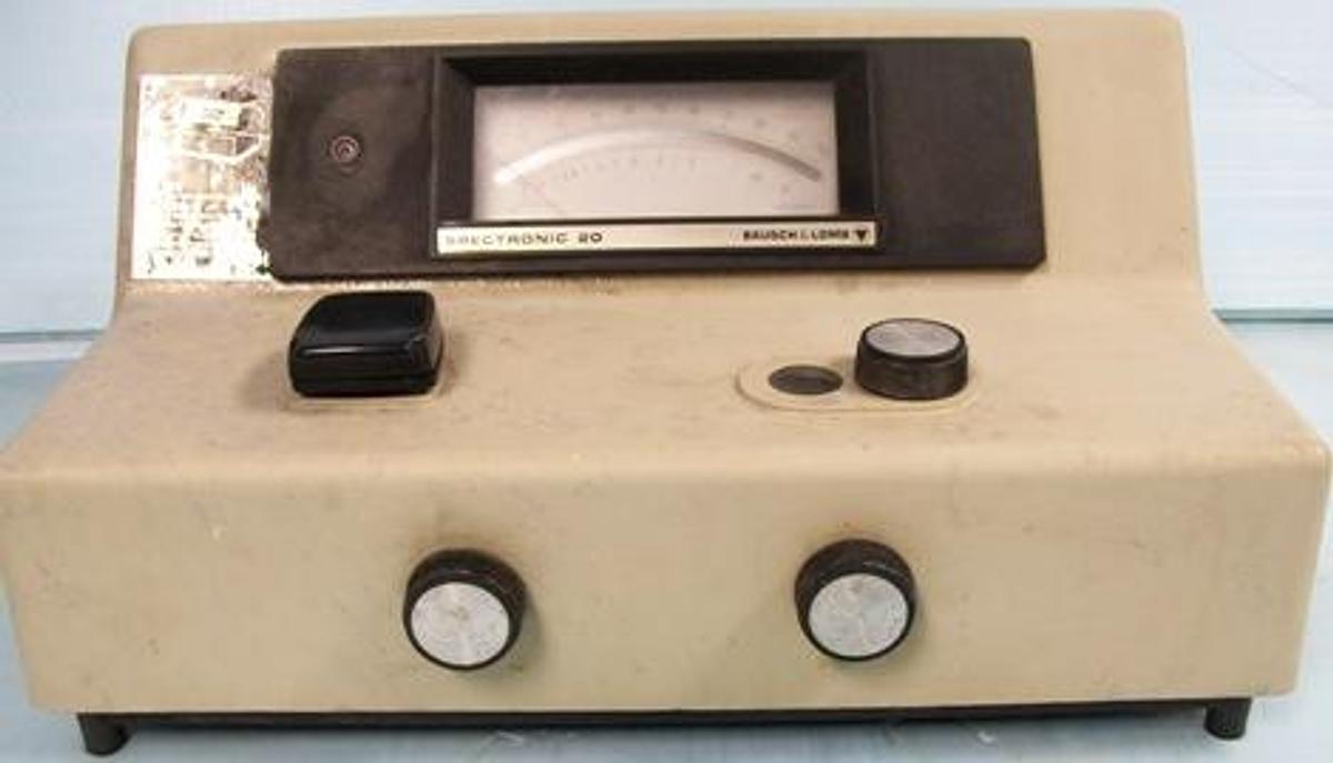 Used QTY. 1. BAUSCH AND LOMB SPECTRONIC 20