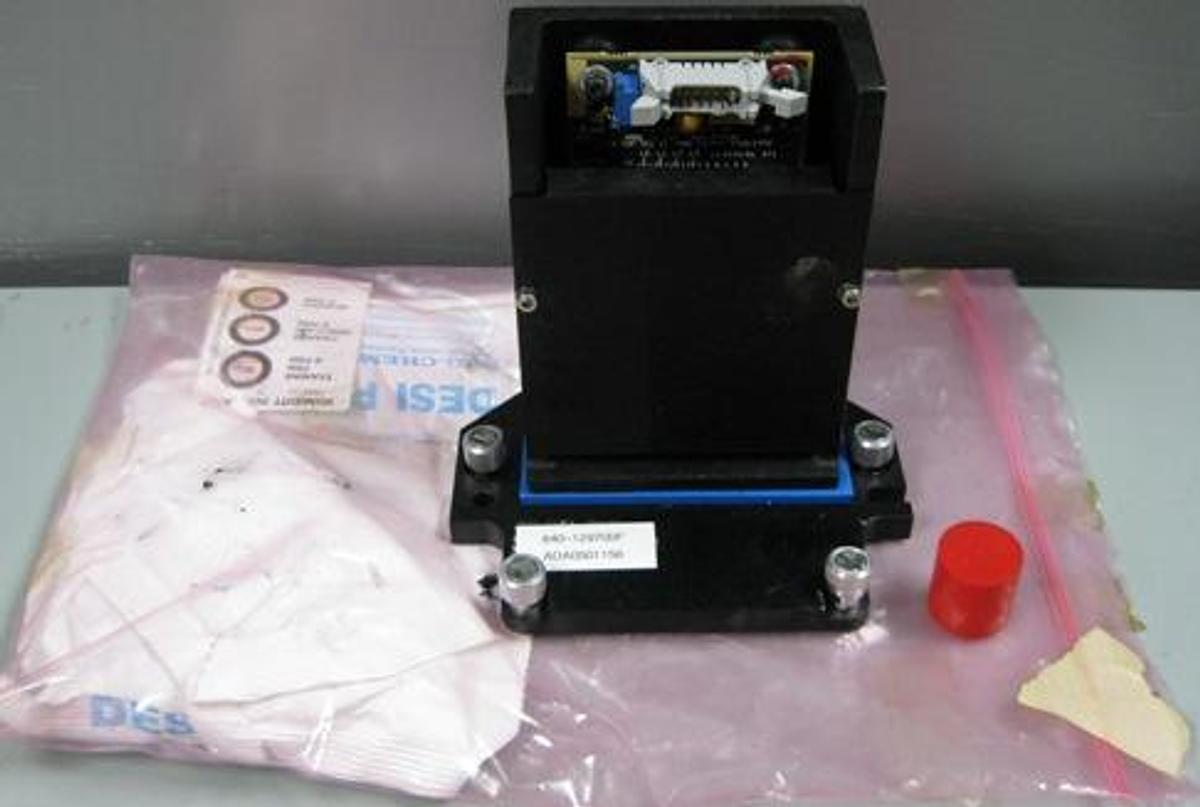 Used QTY. 1. THERMO NICOLET DTGS DETECTOR FOR THERMO-NICOLET FTIR FT-IR 840-129700 NICOLET BOARD 1991