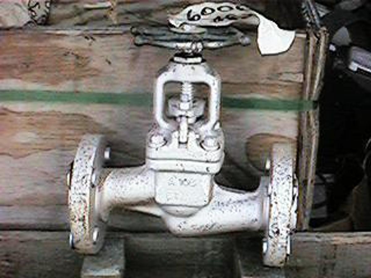 Used 1" EDWARDS GLOBE A105 FLANGED FIG. NO. 00828 (NEW SURPLUS) (edg1.jpg)To see a picture of these valves