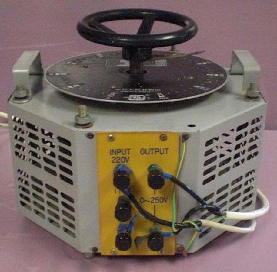 Used QTY. 1. JONCHN ELECTRICAL SCIENCE AND TECHNOLOGY. CONTACT VARIABLE REGULATOR. MODEL: 5KVA