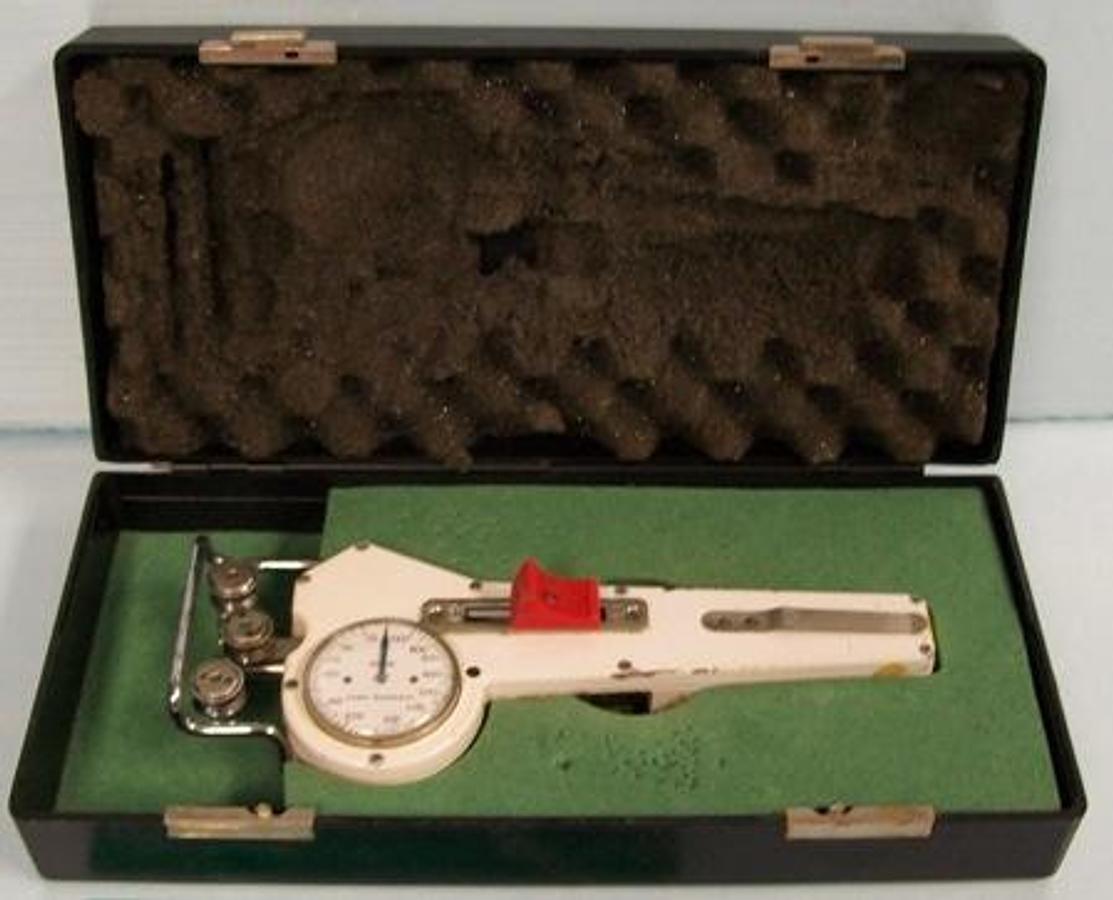 Used QTY. 1. ELECTROMETRIC EQUIPMENT CO CHECKLINE TENSION METER MODEL DXX-SP. 0-1000 GRAMM WITH CASE A PRECISE JEWELED MOVEMENT