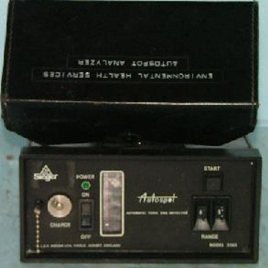 Used QTY. 1. ENVIRONMENTAL HEALTH SERVICE AUTO-SPOT ANALYZER AUTOMATIC TOXIC GAS DETECTOR MODEL: 3060. .