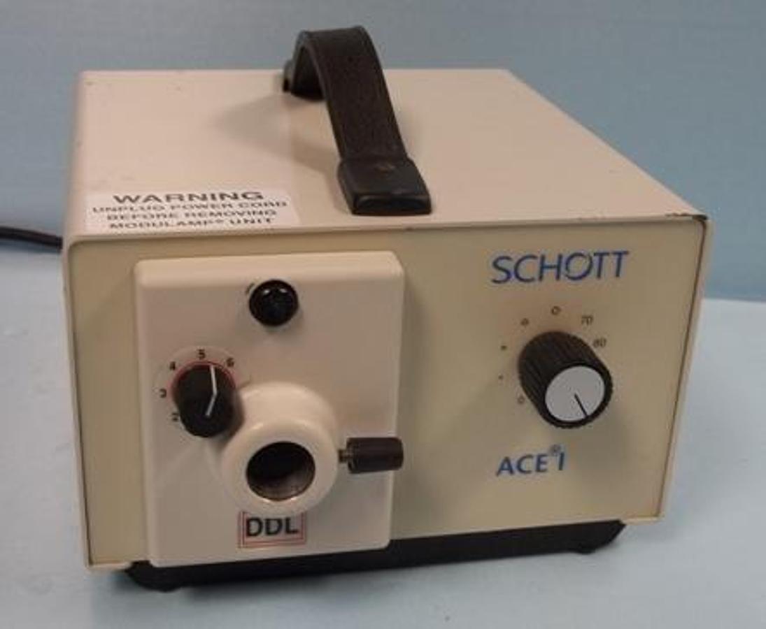 Used SCHOTT MODULAR LAMP UNIT MODEL: ACE 1 (DDL)