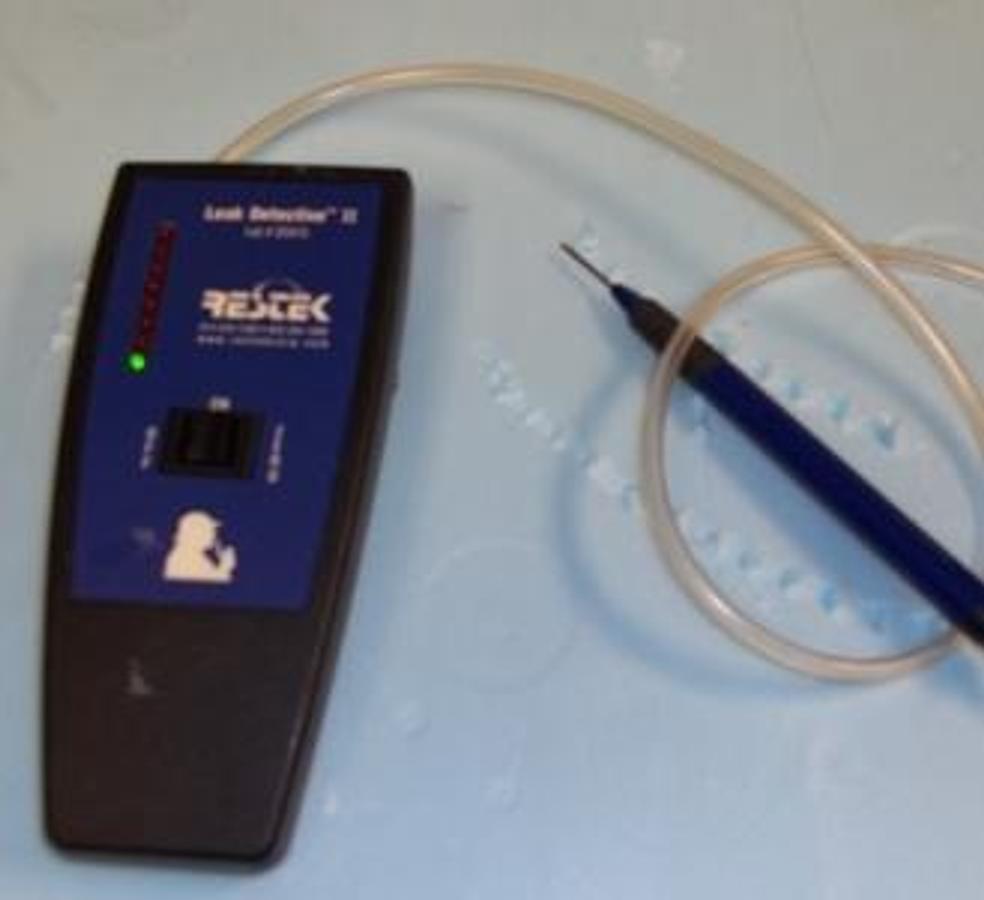 Used QTY. 1. RESTEK LEAK DETECTIVE II 9VOLT CAT. NO. 20413