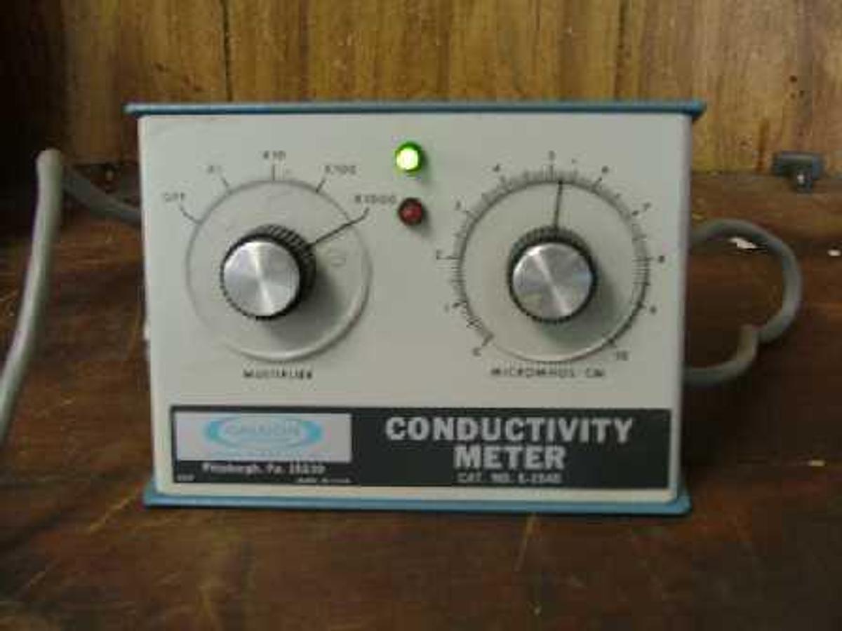 Used CALGON CONDUCTIVITY METER CAT # E-1540.