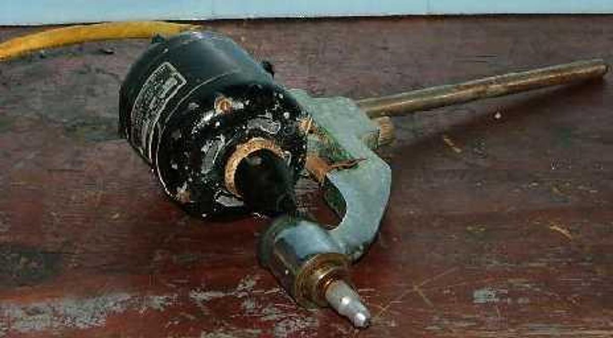 Used QTY. 1. SARGENT WELCH SCIENTIFIC COMPANY CONE DRIVE STIRRING MOTOR VOLTS 115 CAT. NO. 5-76445 WITH BODINE MOTOR.