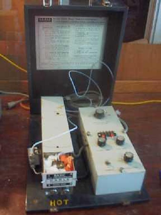 Used QTY. 1. CARLE INSTRUMENTS INC. PORTABLE GAS CHROMATOGRAPH