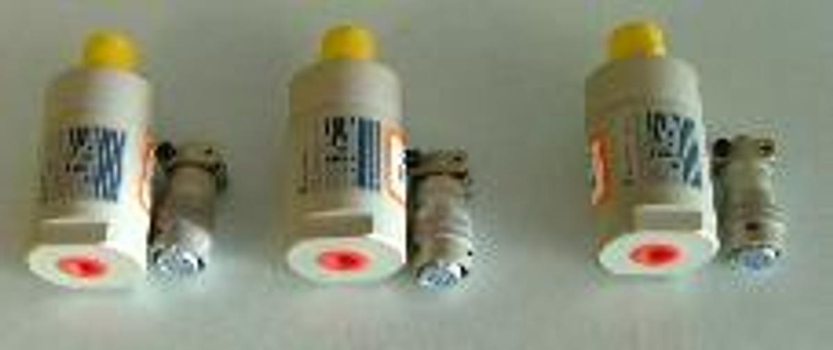 Used QTY. 3. BELL & HOWELL PRESSURE TRANSDUCER TYPE: 4-353-0001