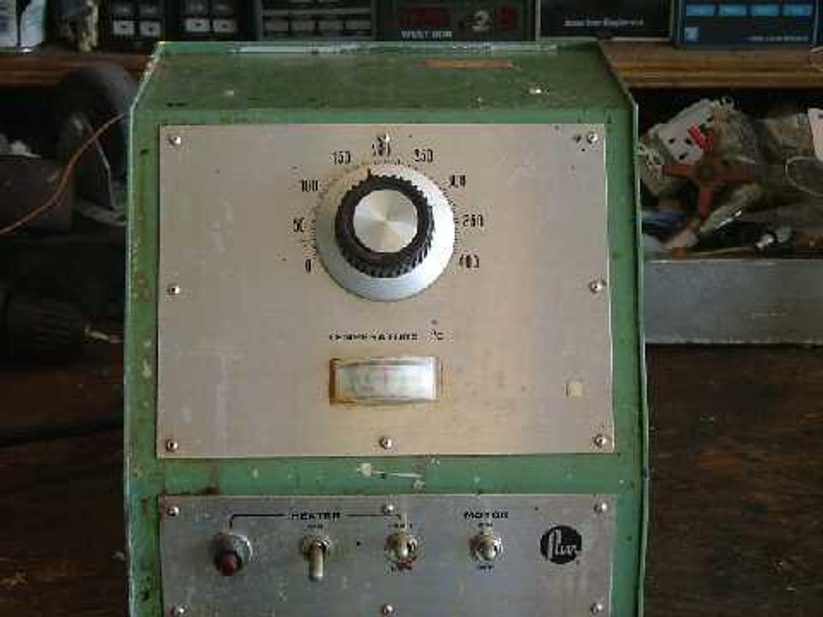 Used PARR TEMPERATURE CONTROLLER MODEL: 4821EB