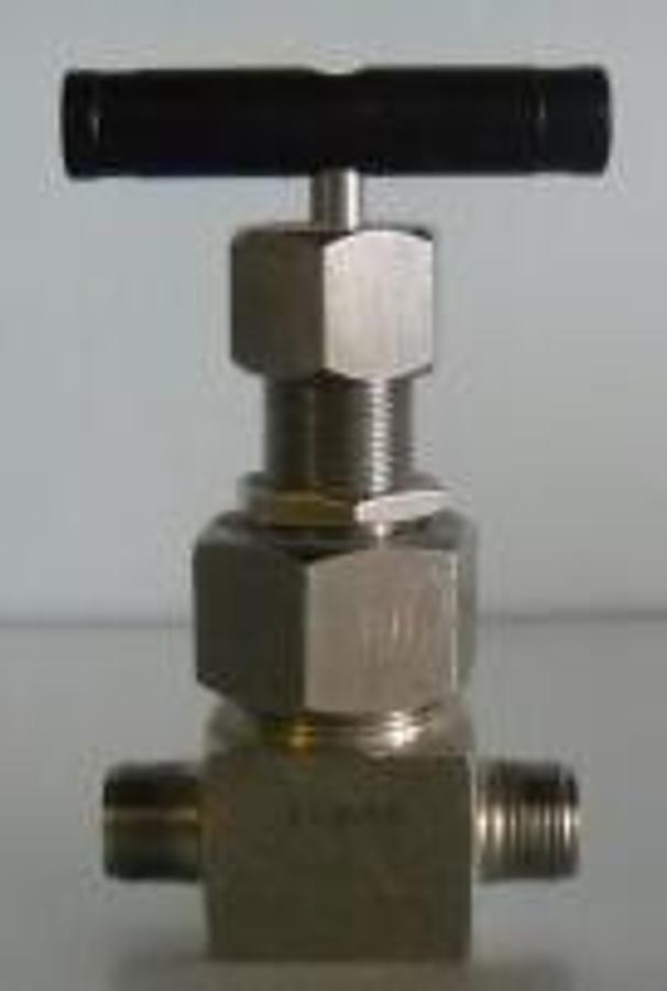 Used WHITEY VALVE 2 PORT PART# SS-8VS8.
