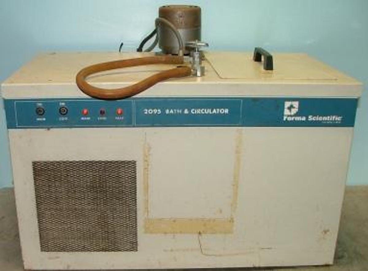 Used QTY. 1. FORMA SCIENTIFIC 2095 BATH AND CIRCULATOR 115 VOLTS PHASE 1 2 WIRE 12 FIA 60 HZ MODEL 2095