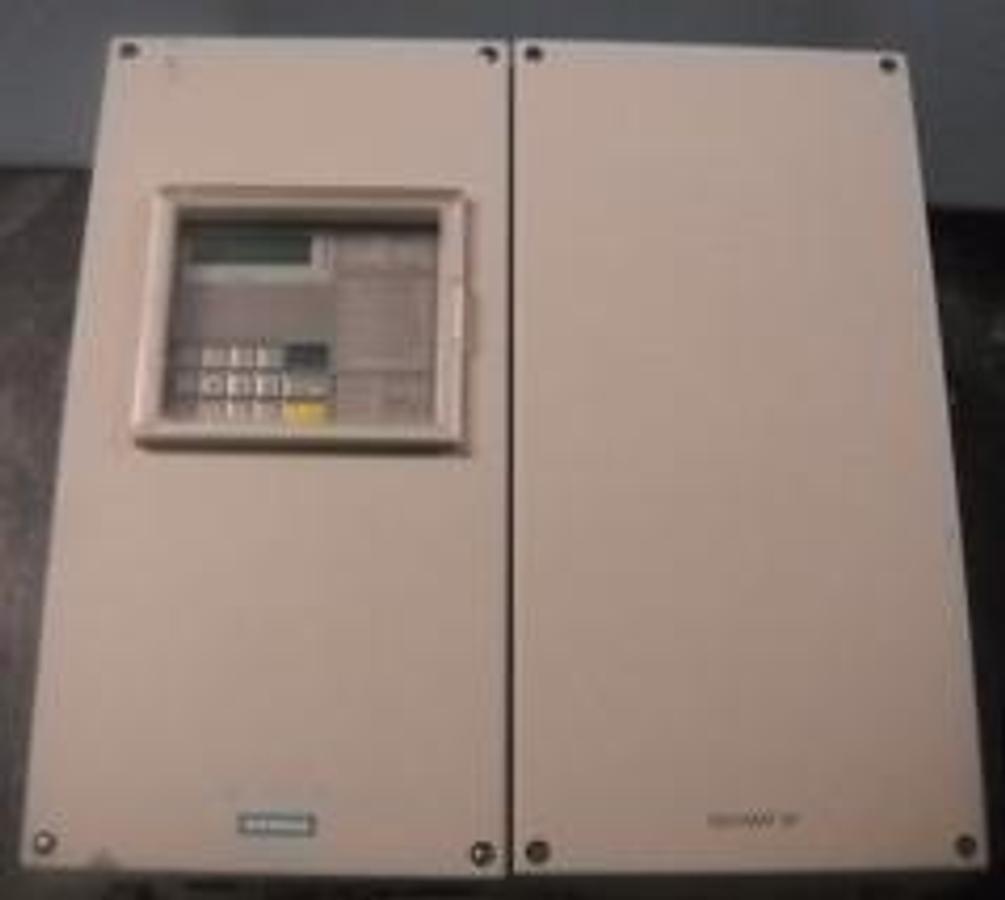 Used SIEMENS OXYMAT 5F ISO BUTANOL OXYGEN ANALYZER % VOL. 02. (OXYGEN)7MB1010-OBG10-OBB1