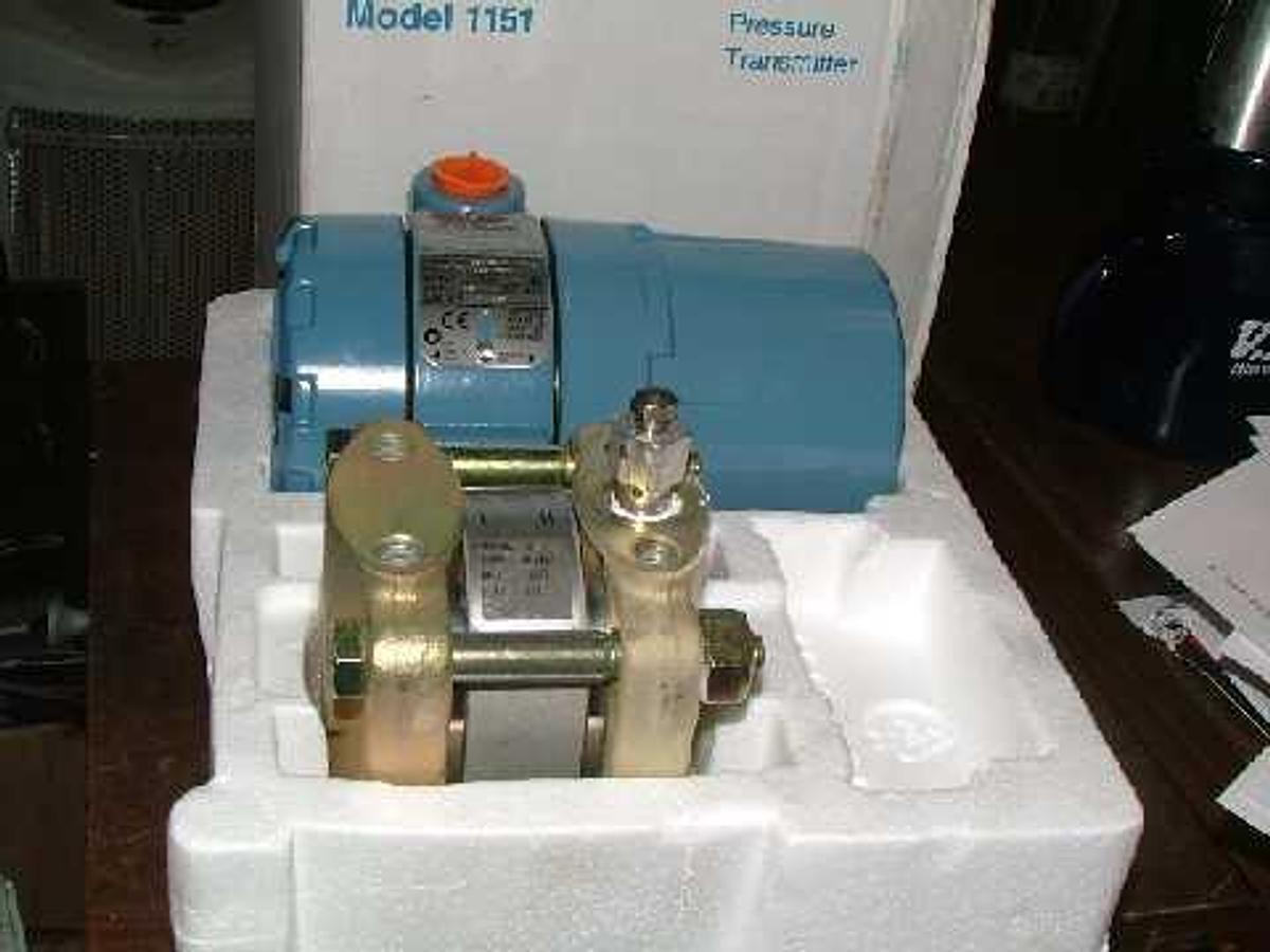 Used QTY. 1. ROSEMOUNT GAUGE PRESSURE 1151 SMART TRANSMITTER MODEL: 1151GP6S12B2M3 EXPLOSION PROOF