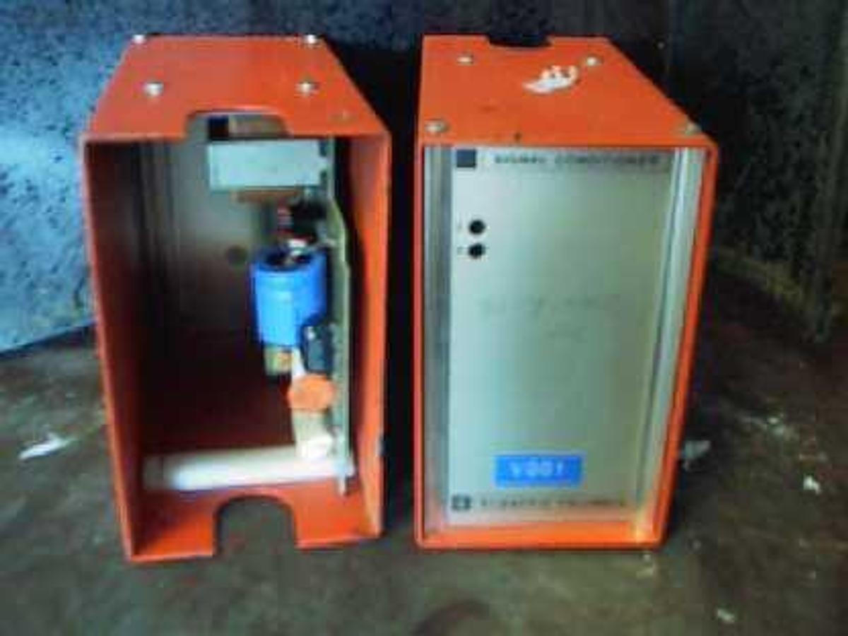 Used QTY. 1. SCIENTIFIC COLUMBUS SIGNAL CONDITIONER MODEL: 70025C-CB