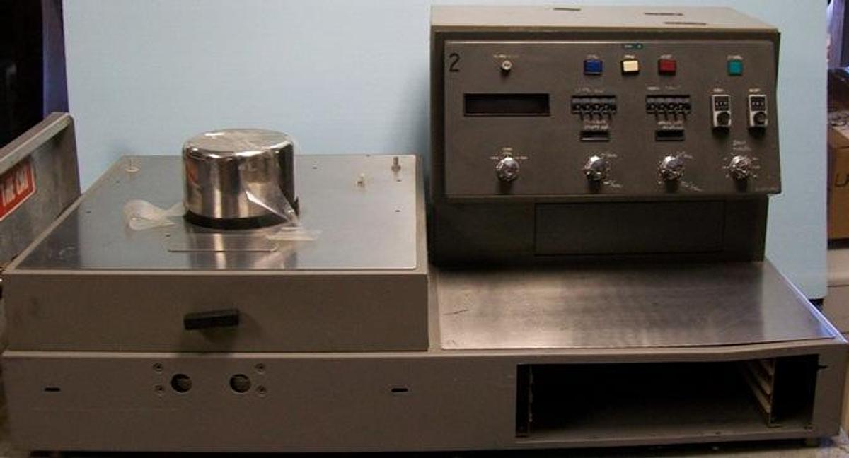 Used PERKIN-ELMER MODEL DSC-2 105V-125V 60HZ-360VA T.E.C. SERIAL # 672-121( for PARTS OR REPAIR.