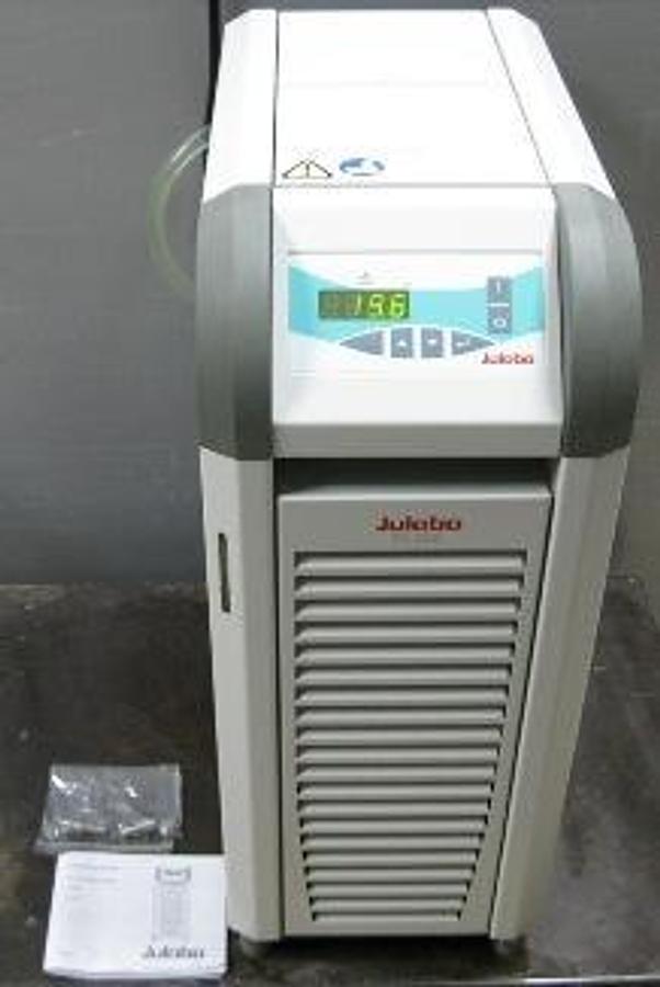 Used JULABO FL300 CIRCULATOR/CHILLER