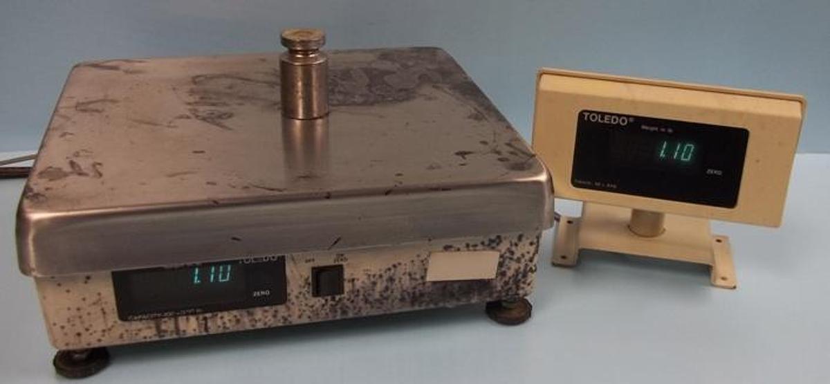 Used TOLEDO DIGITAL PLATFORM PACKAGE SCALE MODEL: 0262