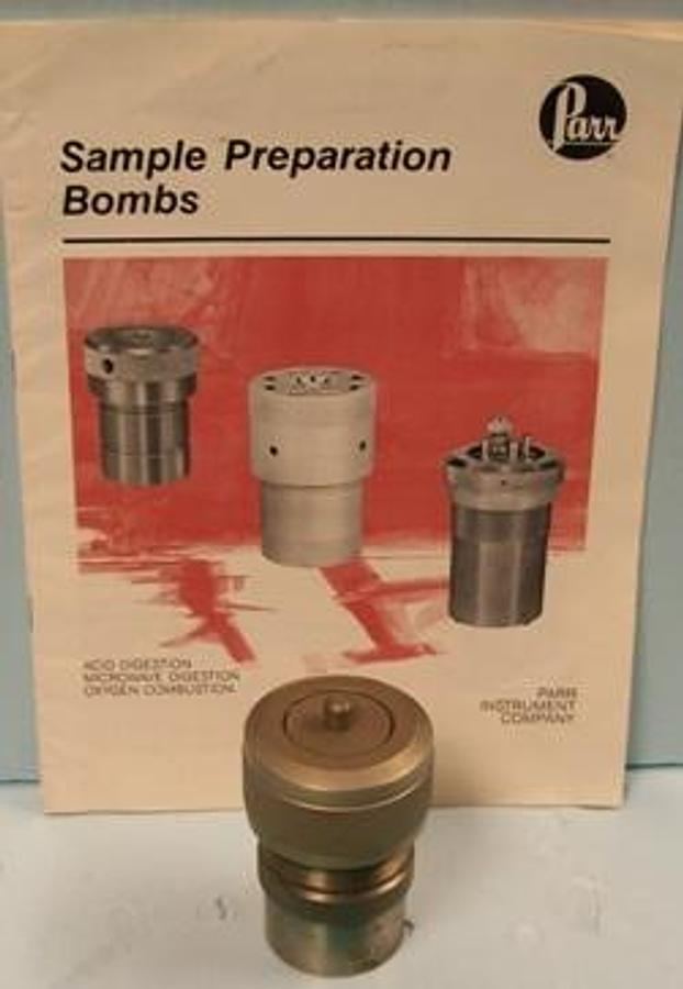 Used QTY. 1. PARR INSTRUMENT 4745 MICROWAVE ACID DIGESTION SAMPLE REPARATION BOMB. STAINLESS STEEL JACKETED WITH TEFLON LINER WITH LONG TAPERED CLOSURE. INCLUDES INSTRUCTION MANUAL. .