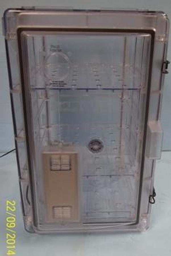 Used SECADOR DESICATOR COMPLETE WITH 24 vac ac adapter 20.5" x 14" x 16.5".