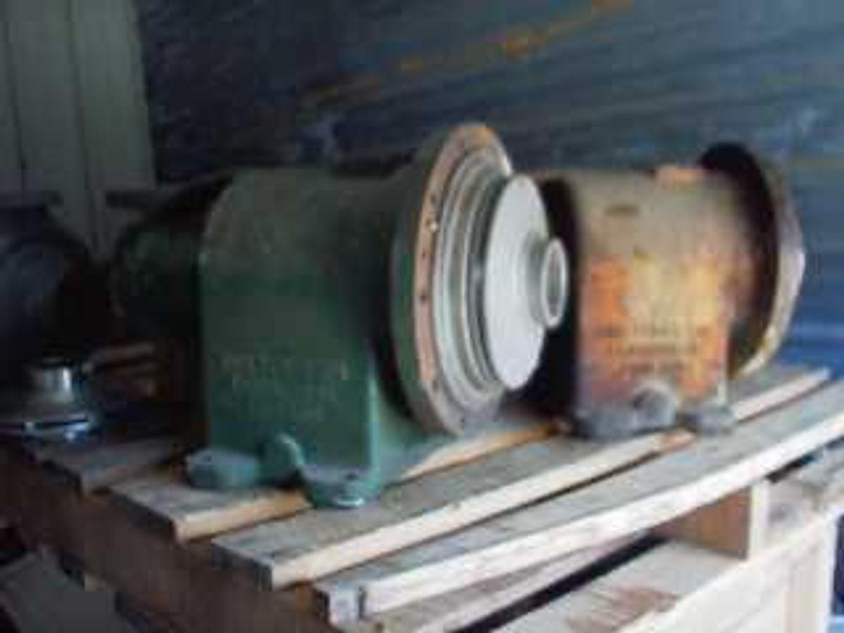 Used QTY. 1. KONTROL SEAL LESS PUMPS MODEL: HS1DM