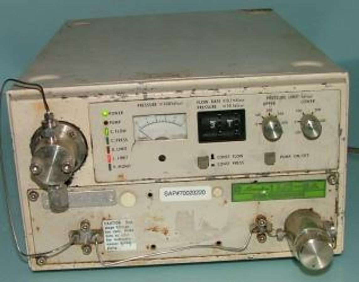 Used QTY. 1. SHIMADZU LIQUID CHROMATOGRAPH LC-6A #53650MS.