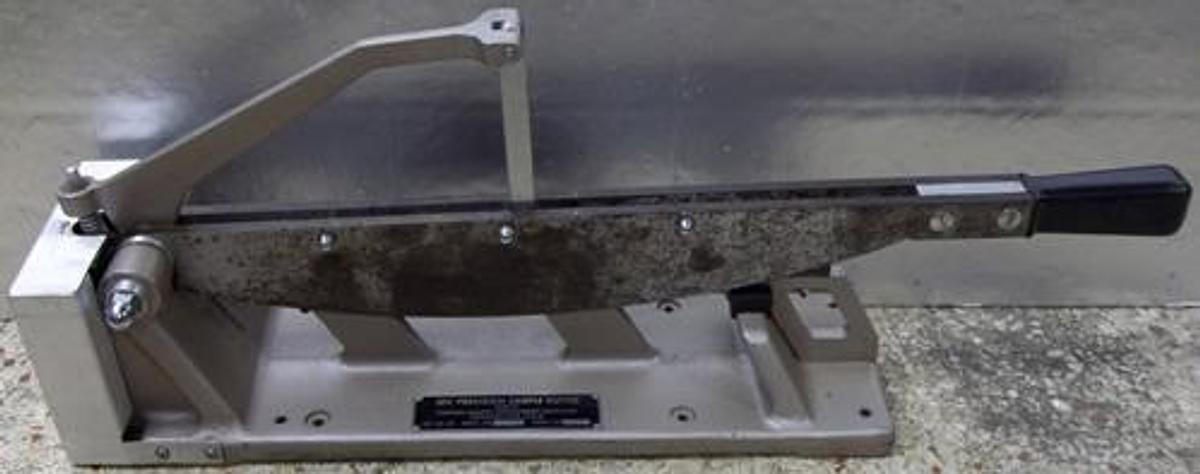 Used JDC PRECISION SAMPLE CUTTER