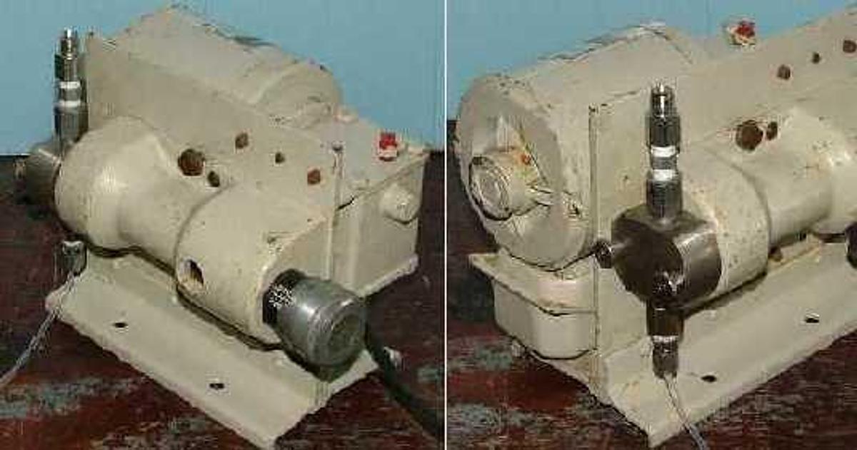 Used MILTON ROY COMPANY INSTRUMENT MINI PUMP MODEL: 196-0042-028 WITH GENERAL ELECTRIC MINA GEAR MOTOR. FLOW RATE: 29 TO 290 ML/HR.