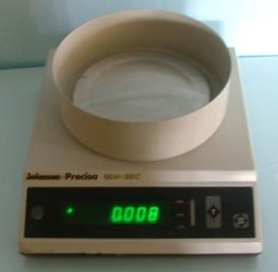 Used QTY. 1. JOHNSON PRECISA TOP LOADING BALANCE 100M-300C TYPE 280-9820