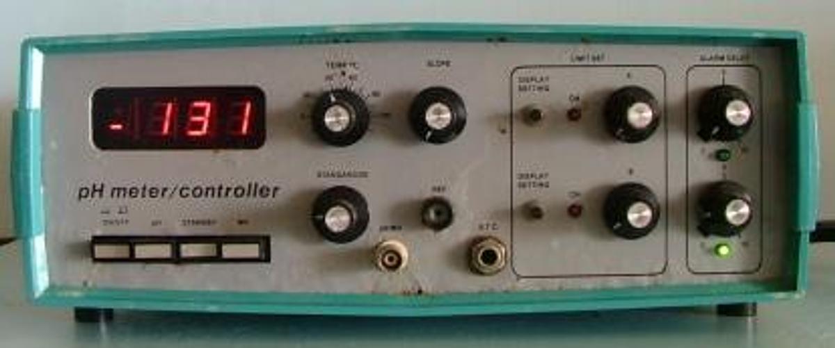 Used BARNET CO. PH METER CONTROLLER MODEL: 501-3400
