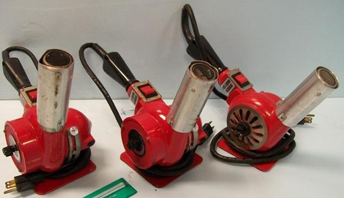 Used QTY. 3. HEAT GUNS. 2 = VARITEMP HEAT GUN MODEL VT-750C 120VAC 60HZ 14.5AMPS MAX TEMP: 1000F/538C 1= MASTER HEAT GUN MODEL HG-201A 120 VAC 60HZ 5 AMPS TEMP: 200/300F 93/149C CODE: 0687.
