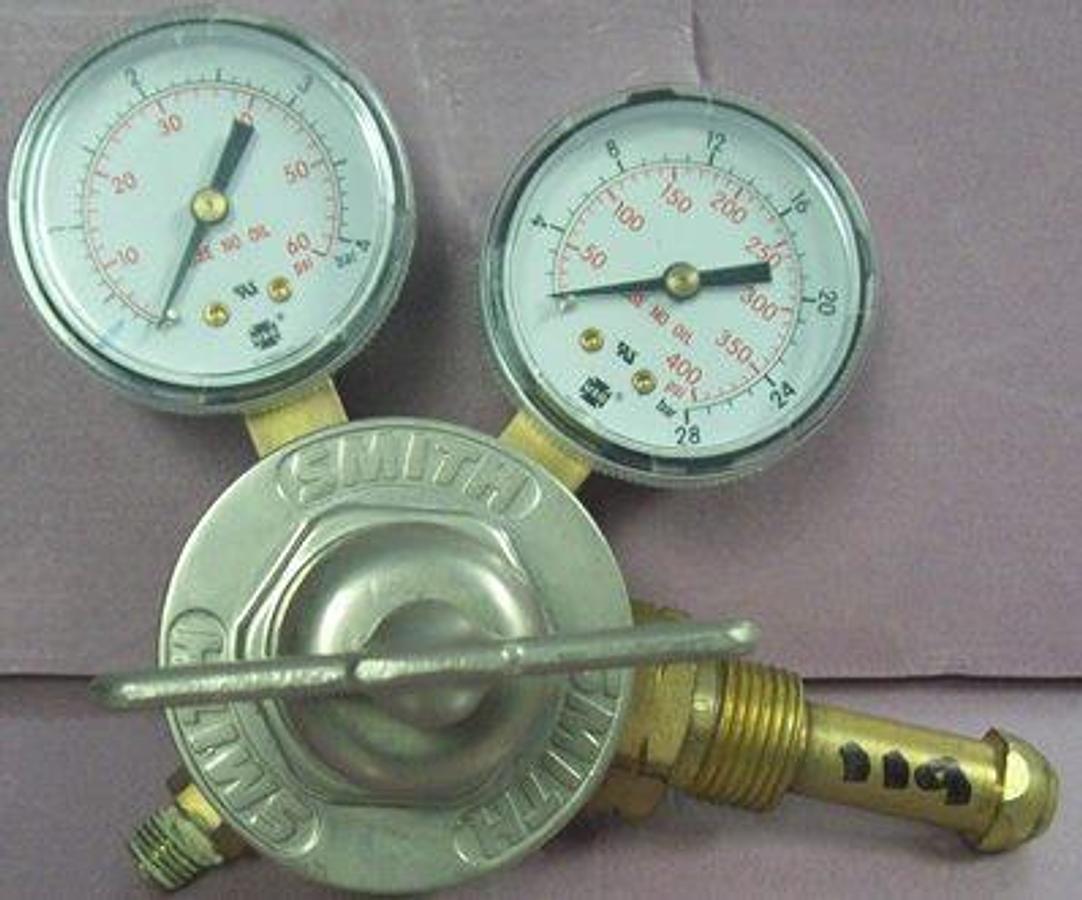 Used SMITH DUAL GUAGE REGULATOR