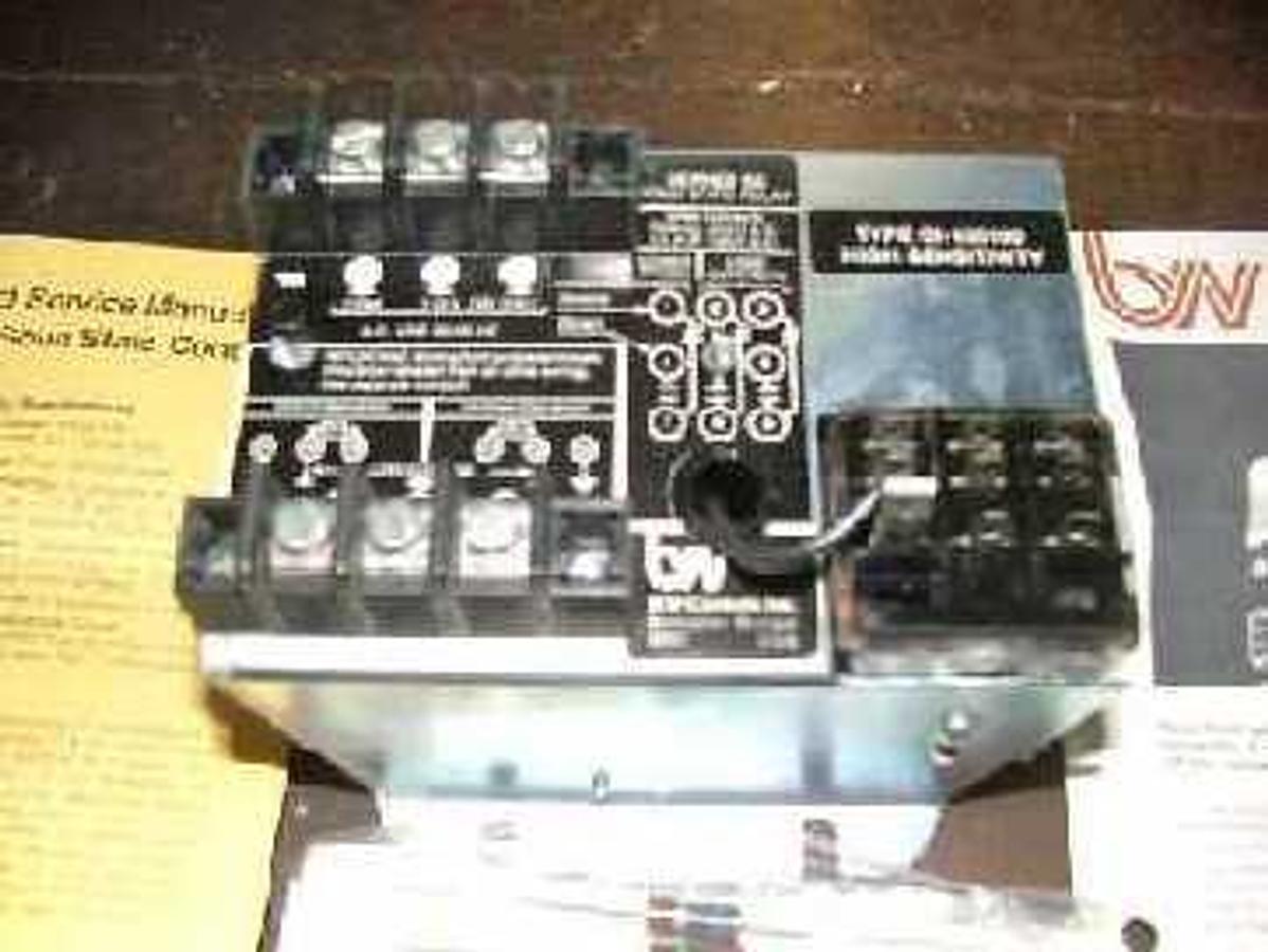 Used QTY. 1. BIW SOLID STATE LEVEL CONTROL RELAY SERIES 52