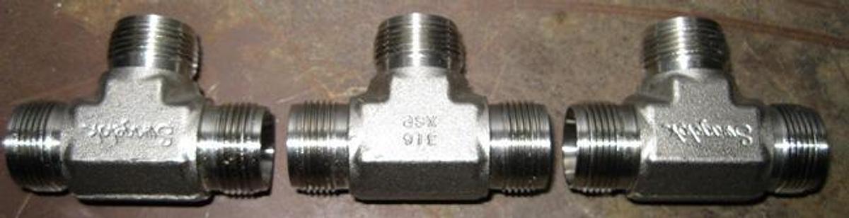 Used SWAGELOK ¼" TEE FITTING