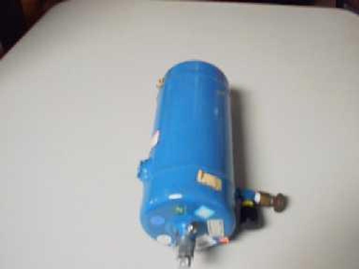 Used RAYTHEON - HIGH VACUUM CONTAINER MODEL# QKW1574