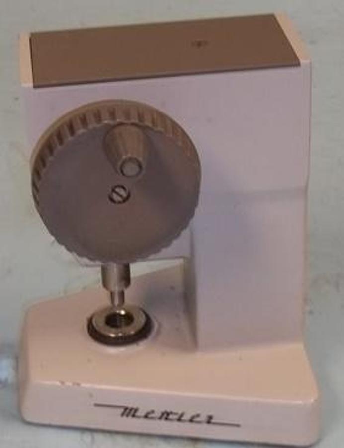 Used METTLER PELLET PRESS MODEL N/A SERIAL # N/A.