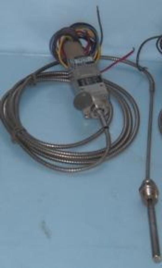 Used ITT NEO-DYN ADJ TEMP SWITCH MODEL #132TC586CC610 INCR +350 TO 490 DEG F PROOF 600 DEG F ELEC 11A 125/250VAC .5A RES 28 VDC