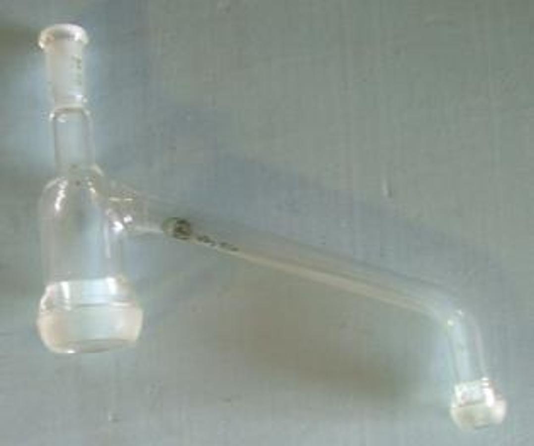 Used QTY. 1. SPECIALTY GLASSWARE: PYREX SJ 18/9 TS 10/30