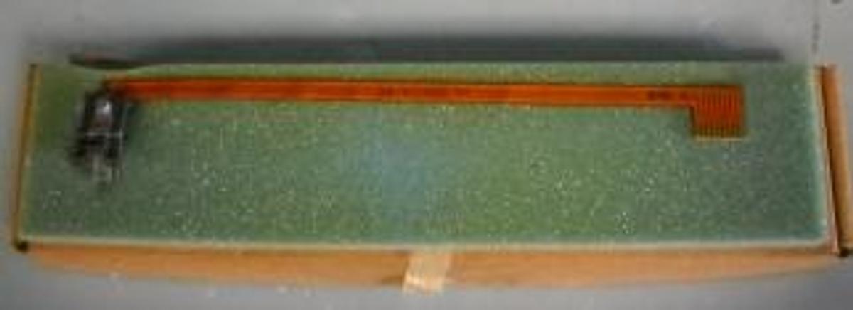 Used QTY. 1. VARIAN PRINT HEAD 03-917601-00 8752A.