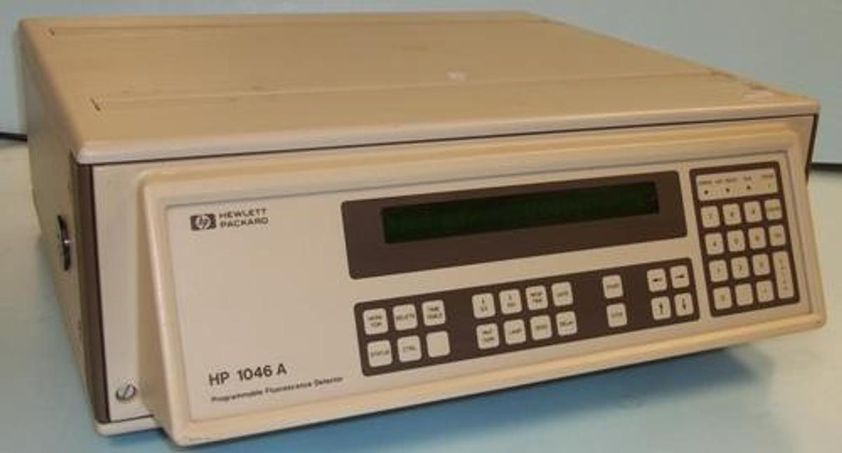 Used QTY. 1. HEWLETT PACKARD HP 1046 A PROGRAMMABLE FLUORESCENCE DETECTOR