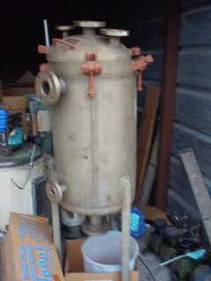 Used 20 GALLON 316 STAINLESS STEEL TANK NAT