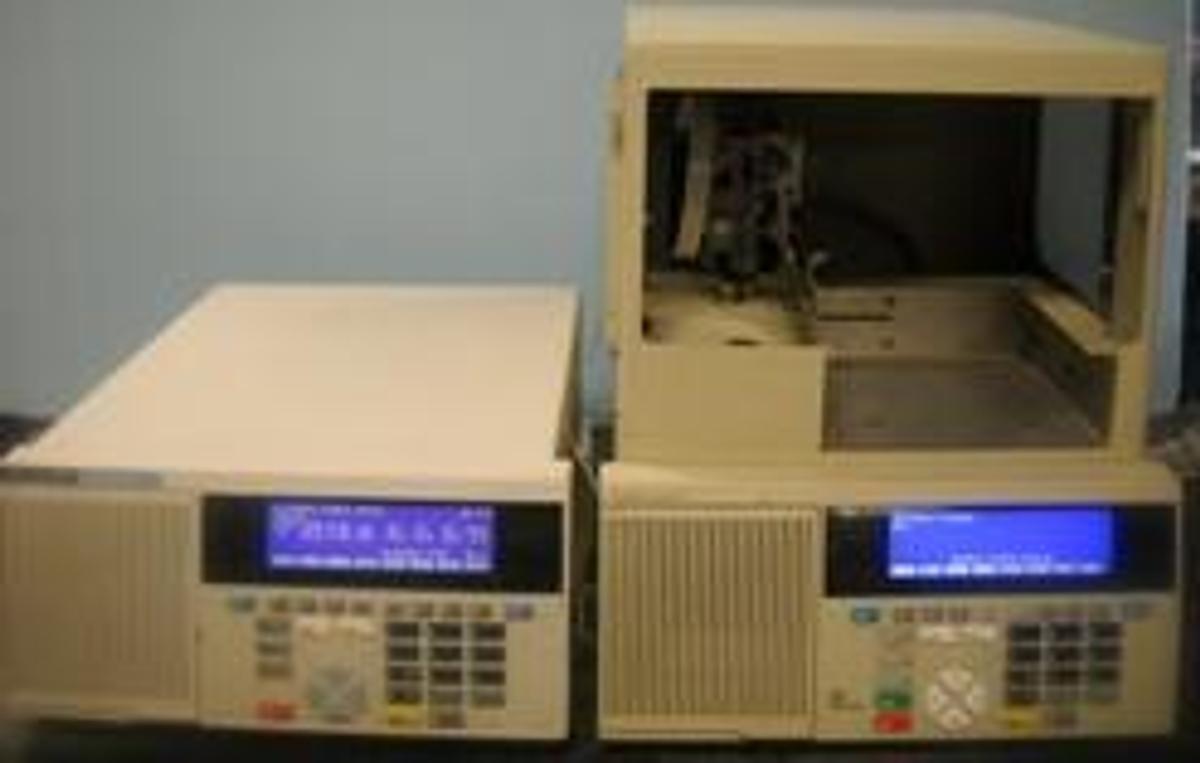 Used PERKIN ELMER SERIES 200 LC AUTO SAMPLER