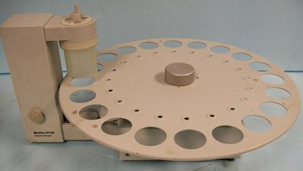 Used QTY. 1. METTLER TOLEDO ST20 SAMPLE CHANGER