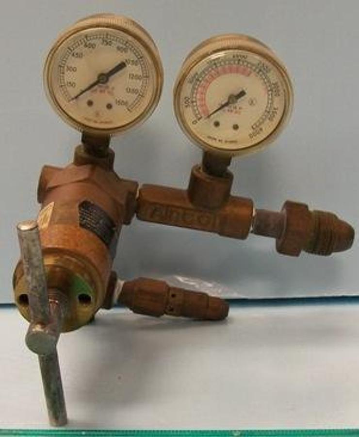 Used AIRCO PRESSURE GAUGE SET