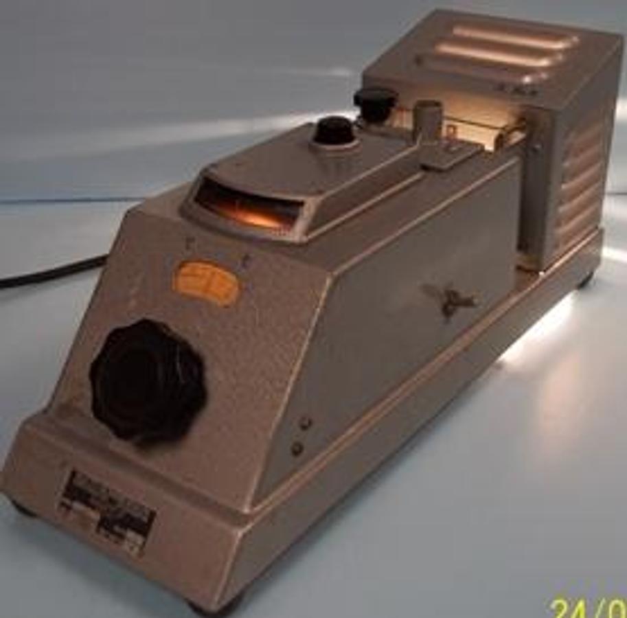 Used QTY. 1. KLETT SUMMERSON PHOTOELECTRIC COLORMETER MOD NO: 800-3